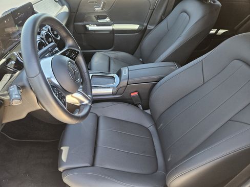 Certified 2026 Mercedes-Benz GLA 250 image 5