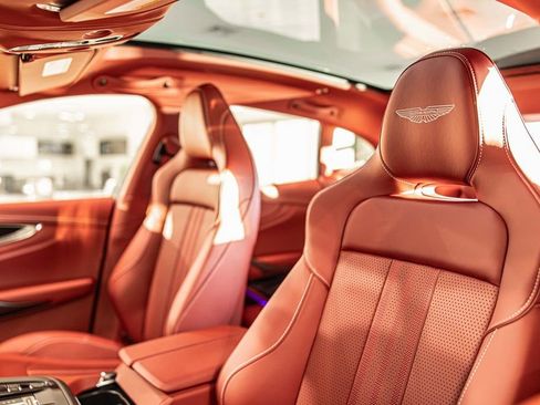 New 2026 Aston Martin DBX 707 image 18