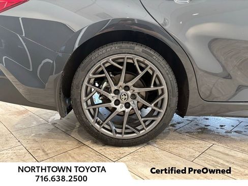 Used 2025 Toyota Camry SE w/ Convenience Package image 10