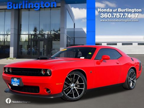 Used 2016 Dodge Challenger R/T Scat Pack RWD image 1