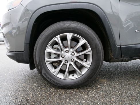 Used 2021 Jeep Cherokee Latitude Lux w/ Comfort/Convenience Group image 13