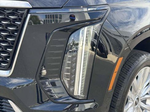 Used 2026 Cadillac Escalade ESV 4WD w/ LPO, Floor Liner Package image 9