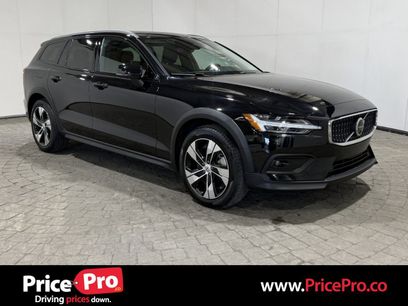 Used 2025 Volvo V60 B5 Cross Country Plus