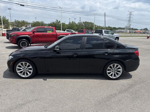 Used 2018 BMW 320i xDrive Sedan w/ Convenience Package AWD/4WD image 7
