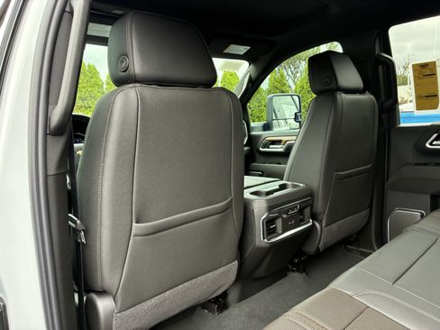 New 2026 Chevrolet Silverado 2500 High Country w/ Technology Package AWD/4WD image 17