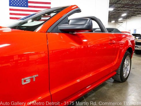 Used 2005 Ford Mustang GT Premium RWD image 22