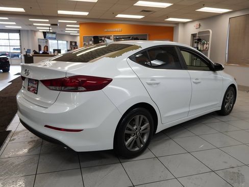 Used 2018 Hyundai Elantra SEL w/ Cargo Package image 13