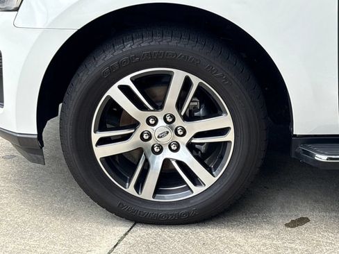 Used 2022 Ford Expedition Max XLT RWD image 11