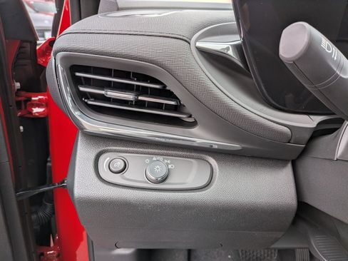 New 2026 Buick Envista Preferred FWD image 16