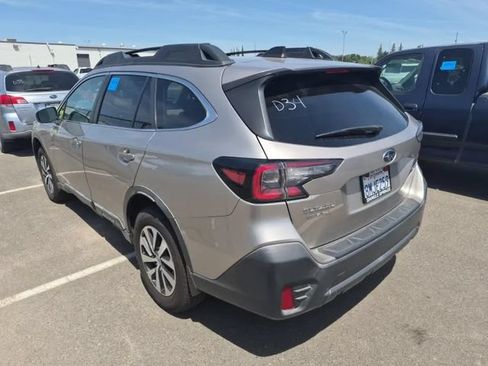 Used 2020 Subaru Outback Premium AWD/4WD image 3