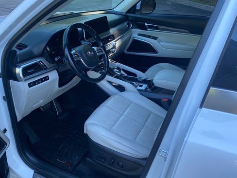 Used 2020 Kia Telluride SX w/ Towing Package FWD image 12