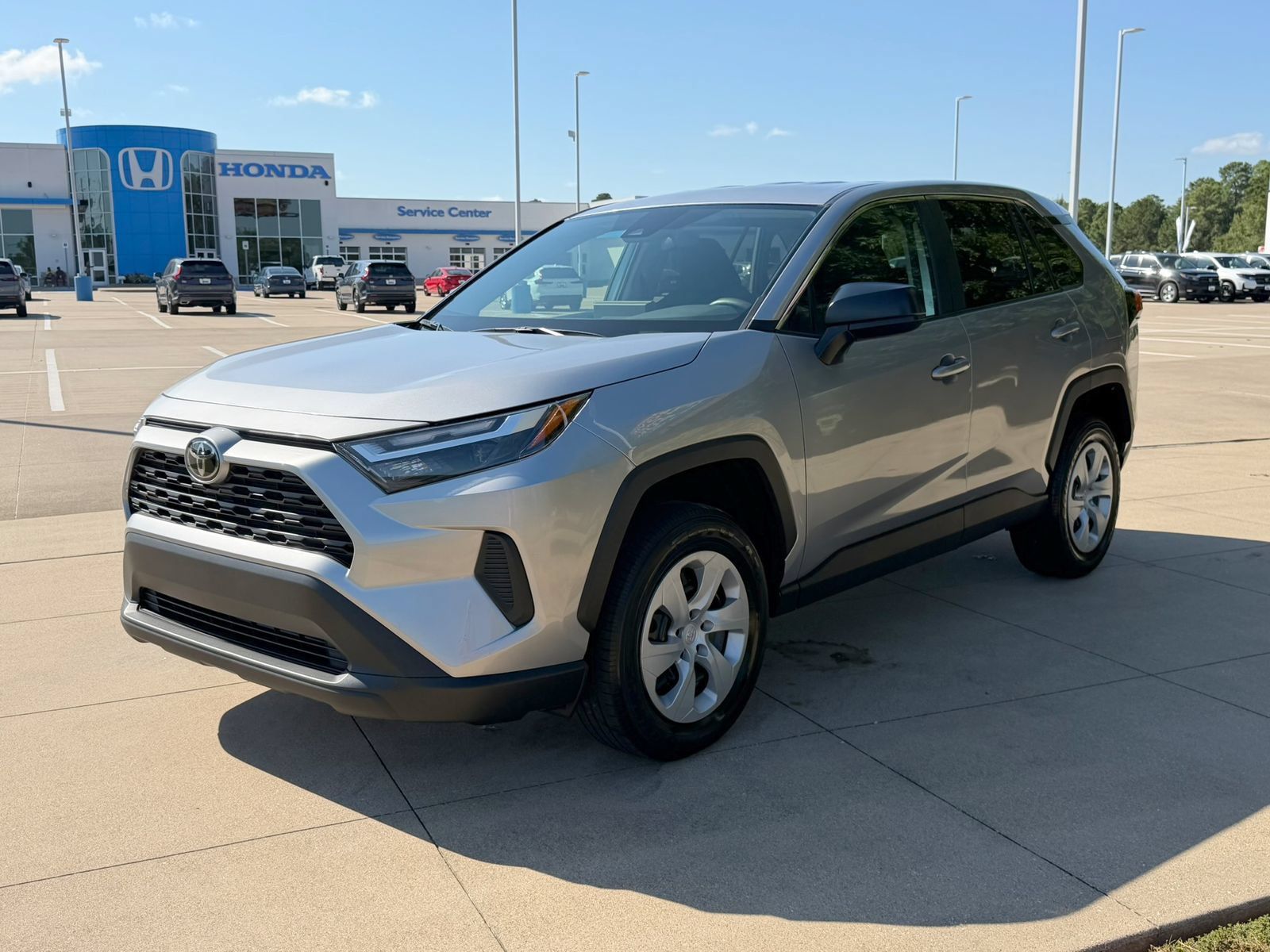 Used 2025 Toyota RAV4 LE FWD image 3