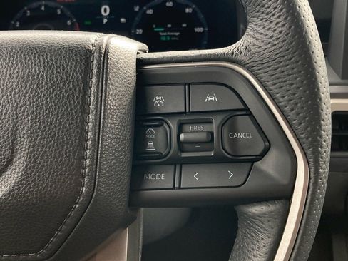 Certified 2025 Toyota Tacoma TRD Off-Road image 13