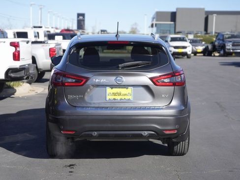 Used 2021 Nissan Rogue Sport SV image 7