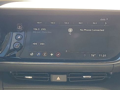 Used 2023 Buick Envision Essence image 27