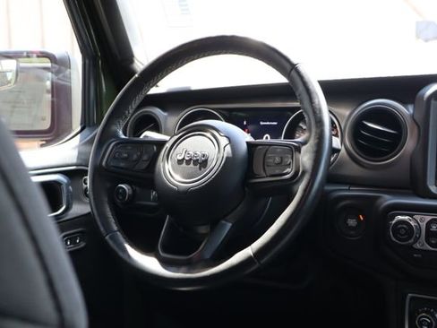 Used 2023 Jeep Gladiator Sport AWD/4WD image 44
