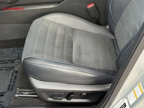Used 2025 Mitsubishi Outlander SE AWD/4WD image 21