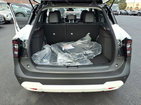 New 2026 Nissan Kicks SR w/ SR Premium Package image 31