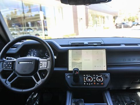 New 2026 Land Rover Defender 110 S image 9