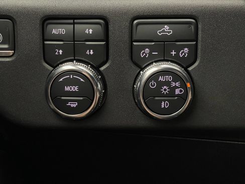 Used 2023 GMC Sierra 1500 Elevation w/ Preferred Package AWD/4WD image 22