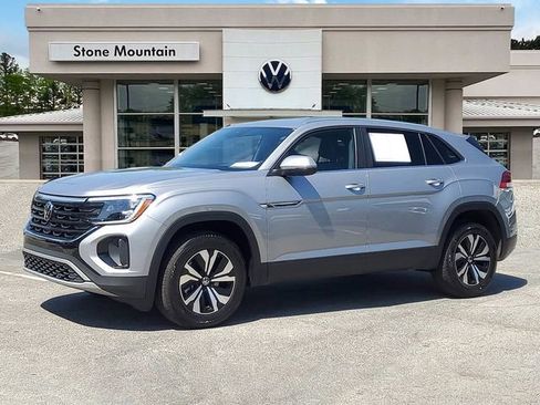 Certified 2025 Volkswagen Atlas Cross Sport SE FWD image 1
