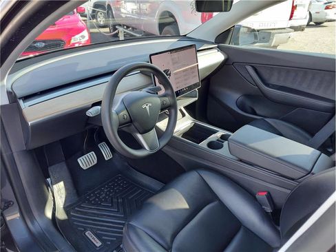 Used 2021 Tesla Model Y Performance image 4