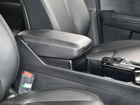 Used 2025 Kia Sportage EX image 44