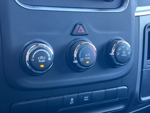 Used 2024 RAM 1500 Classic SLT AWD/4WD image 19