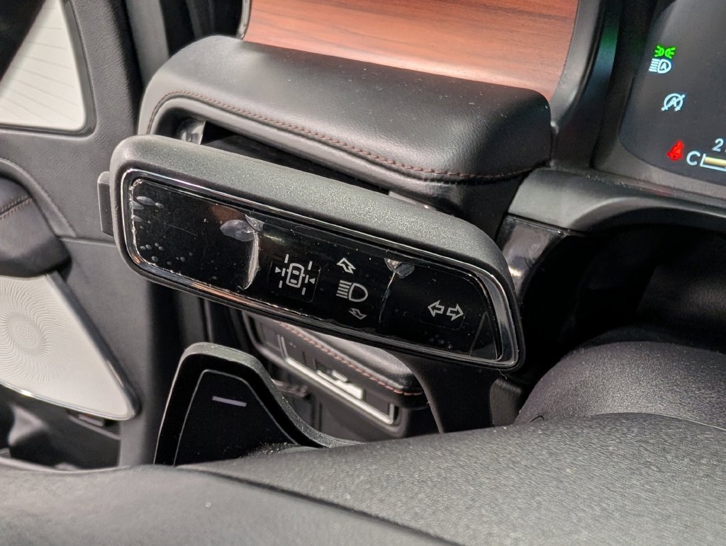 Used 2023 Lincoln Aviator Reserve w/ Equipment Group 201A AWD/4WD image 22
