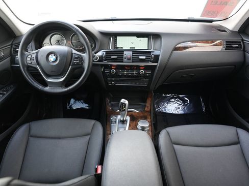 Used 2017 BMW X3 sDrive28i image 9
