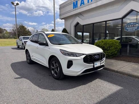 Used 2023 Ford Escape ST-Line w/ Tech Pack #1 AWD/4WD image 2