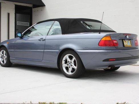 Used 2004 BMW 325Ci Convertible RWD image 25