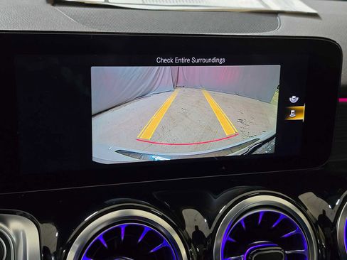 Certified 2023 Mercedes-Benz GLB 250 4MATIC image 33