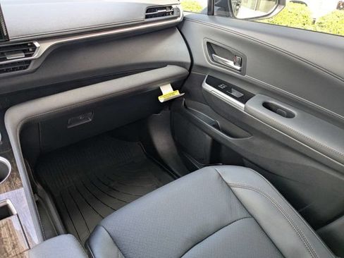 New 2026 Toyota Sienna Limited FWD image 16