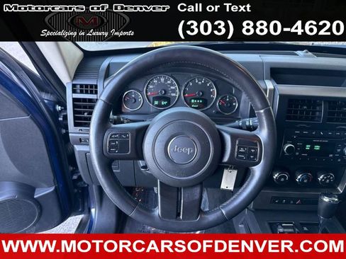 Used 2012 Jeep Liberty Sport image 16