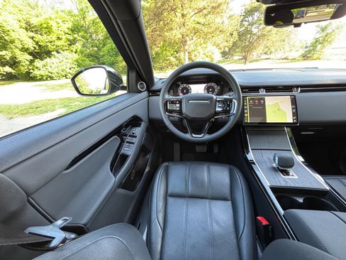 Used 2025 Land Rover Range Rover Evoque S AWD/4WD image 45