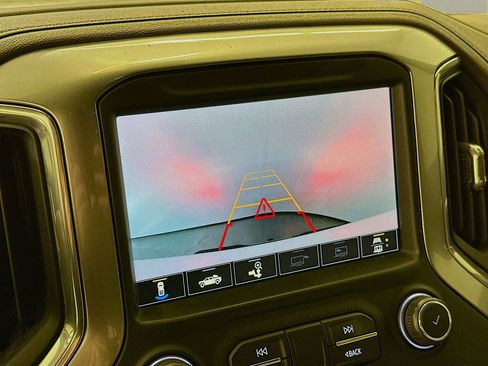 Used 2020 Chevrolet Silverado 1500 LTZ image 23