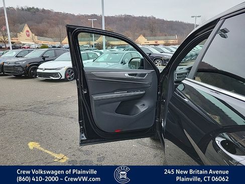 New 2026 Volkswagen Atlas Cross Sport SE image 37