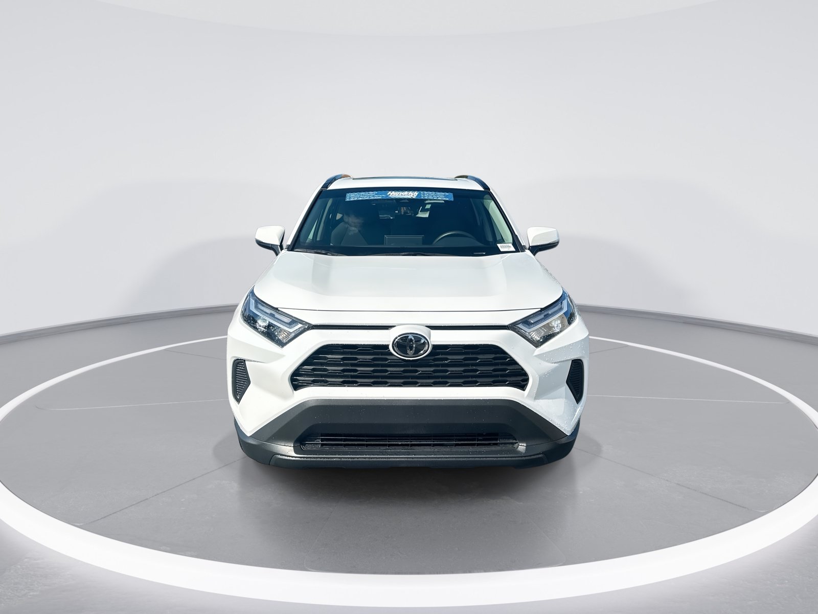Used 2025 Toyota RAV4 XLE w/ Convenience Package FWD image 3