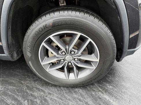 Used 2018 Jeep Grand Cherokee Limited w/ Luxury Group II image 8