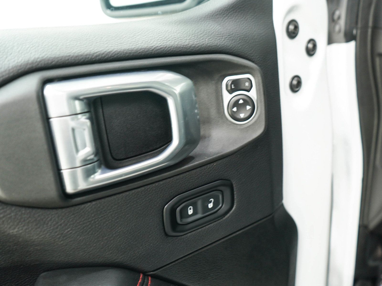 Used 2025 Jeep Wrangler Unlimited Rubicon AWD/4WD image 20