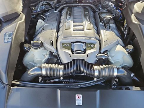 Used 2014 Porsche Cayenne Turbo image 22