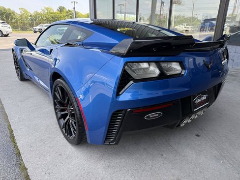 Used 2016 Chevrolet Corvette Z06 Coupe w/ 3LZ w/ 3LZ Preferred Equipment Group RWD image 8