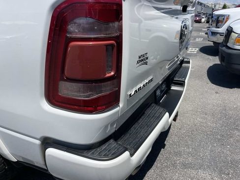 Used 2019 RAM 1500 Laramie w/ Sport Appearance Package AWD/4WD image 12