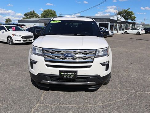 Used 2018 Ford Explorer XLT w/ Equipment Group 202A AWD/4WD image 2