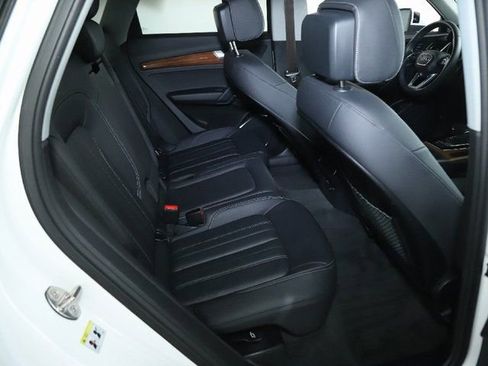 Used 2023 Audi Q5 2.0T Premium w/ Convenience Package AWD/4WD image 34