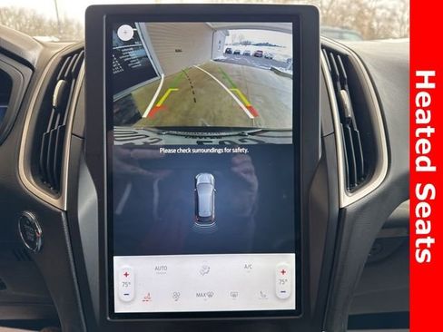 Used 2023 Ford Edge SEL image 21