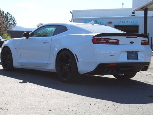 Used 2018 Chevrolet Camaro SS RWD image 12