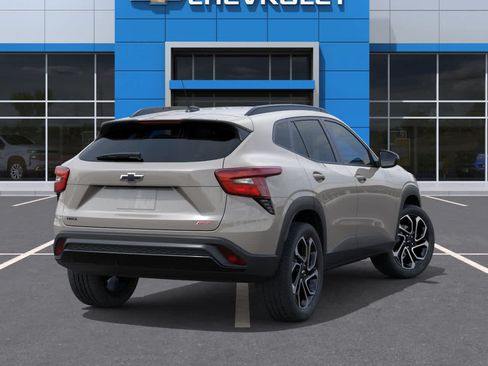 New 2026 Chevrolet Trax RS w/ Sunroof Package FWD image 4