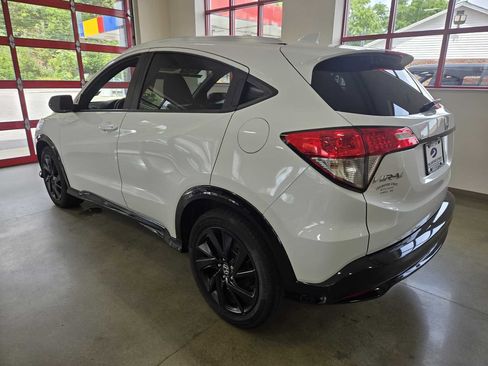 Used 2022 Honda HR-V Sport image 4